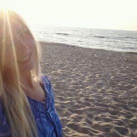 Profile Picture of Laura (@LauraEuler) on Twitter
