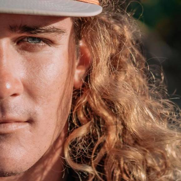 Profile Picture of Zachary Melching (@melchinz) on Poshmark