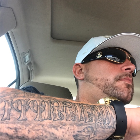 Profile Picture of Craig Mallette (@geezy228) on Poshmark