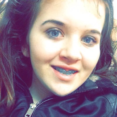 Profile Picture of Nicole Nicholson ❤️ (@nicole_2867) on Twitter