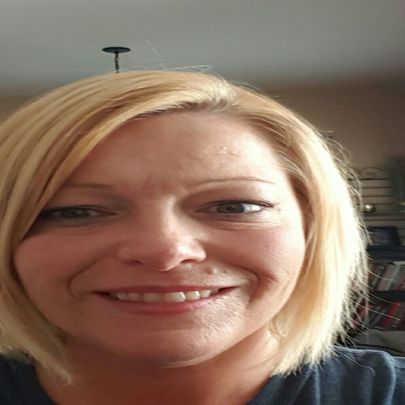 Profile Picture of Kim Sipes (@kimsipes) on Poshmark