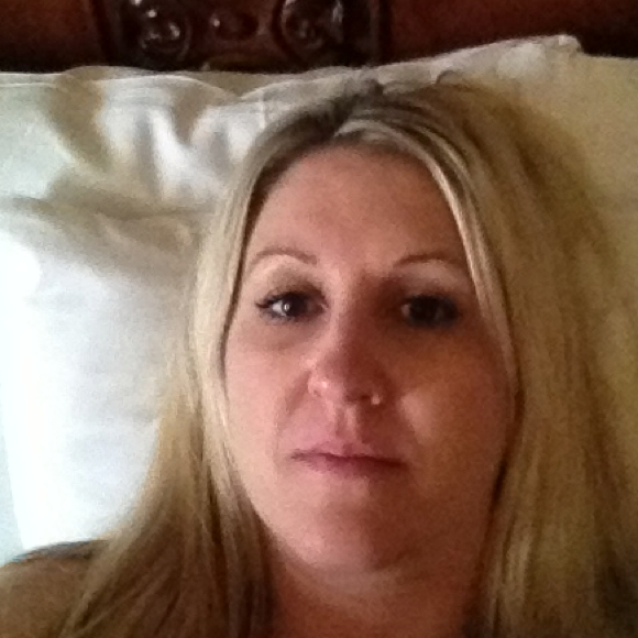 Profile Picture of Lori Swartz (@loris27) on Poshmark