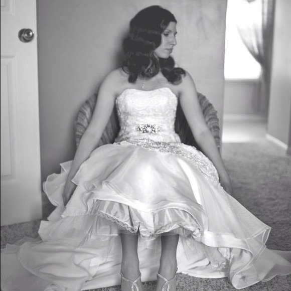 Profile Picture of Shawna Hart (@shawnamarie084) on Poshmark