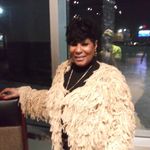 Profile Picture of Rochelle Perry (@rochelle_johnson1218) on Instagram