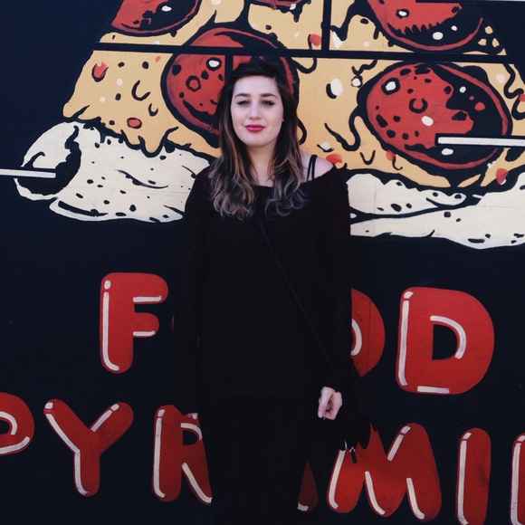 Profile Picture of Madison Sacks (@matasa) on Poshmark