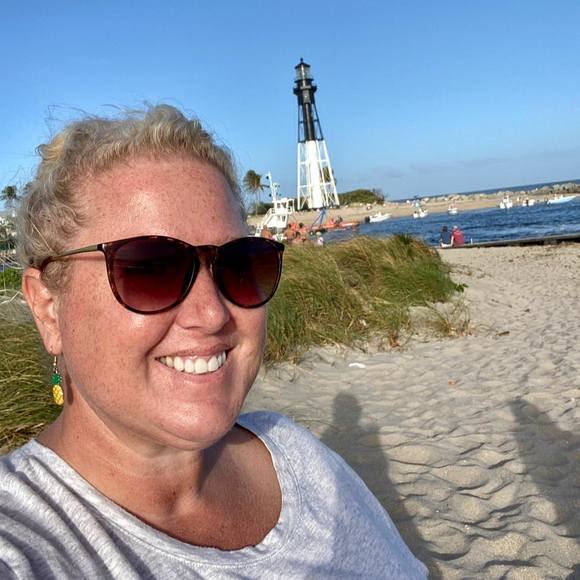 Profile Picture of Stacey Keller (@staceyk2402) on Poshmark