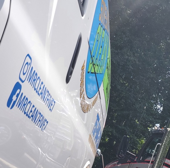 Profile Picture of Rob Goodman (@robbygoodman26) on Poshmark