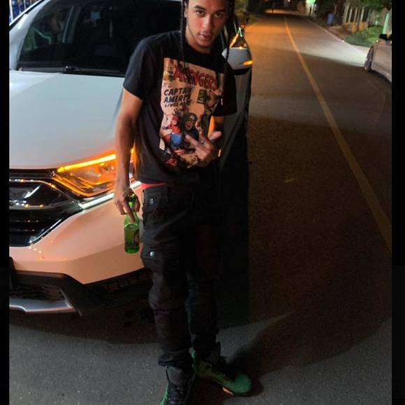 Profile Picture of Ceven Tarantino (@princeloc809) on Poshmark