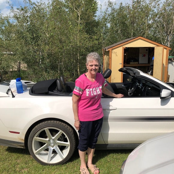 Judy Penney - Poshmark Profile Picture of Judy Penney (@laughingjudy) on Poshmark