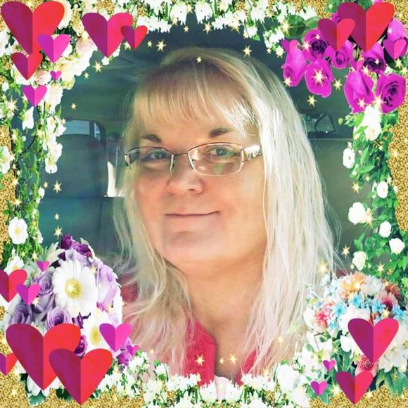 Profile Picture of Nancy Hoyt (@scarletgem2003) on Poshmark