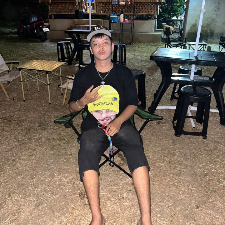 Profile Picture of 🍔 K A S A K I N (@alvinnn071) on Tiktok