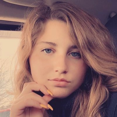 Profile Picture of Josie Thompson (@josiethomp12) on Twitter