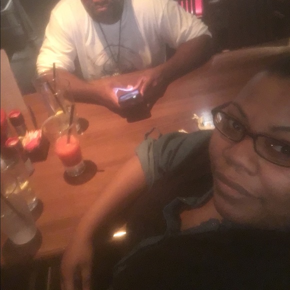 Profile Picture of Bobbie Lancaster (@bobbiel641) on Poshmark