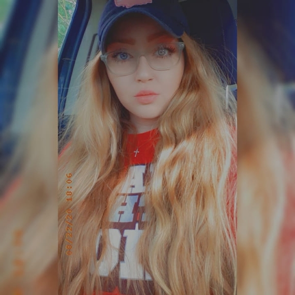 Profile Picture of Tarah Daniels (@tarah_daniels) on Poshmark