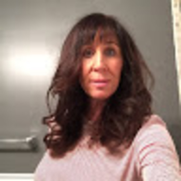 Nancy Tencer - Poshmark Profile Picture of Nancy Tencer (@ntencer2014) on Poshmark