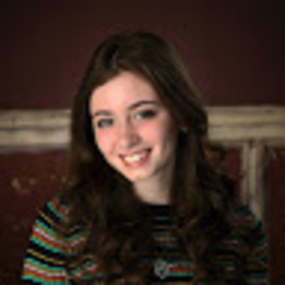 Kaitlin Pettegrew - Poshmark Profile Picture of Kaitlin Pettegrew (@kaitpettegrew) on Poshmark