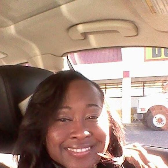 Profile Picture of Joyce Hicks (@anaj5000) on Poshmark