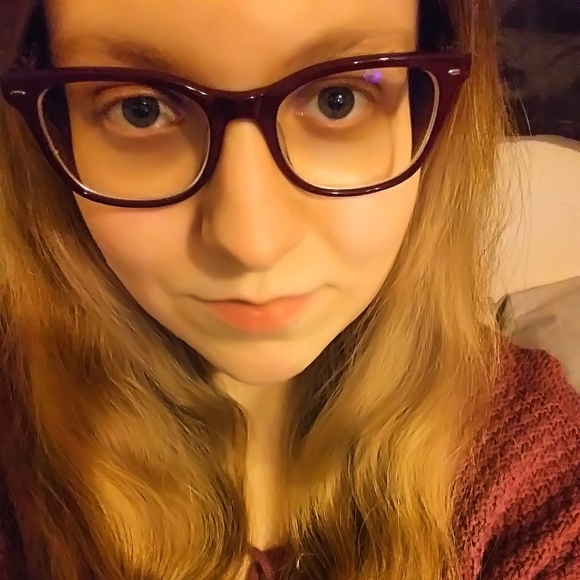 Profile Picture of Savannah Latimer (@savvygirlll92) on Poshmark