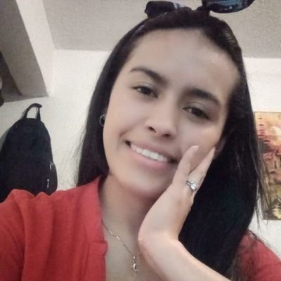 Profile Picture of Lorena Hernandez (@Loren_Her) on Twitter