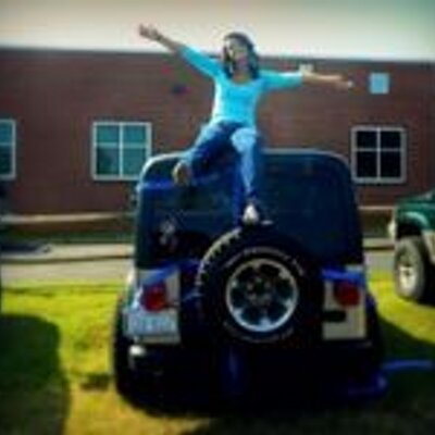 Profile Picture of YVETTE WEBB (@MELODYYDLt) on Twitter