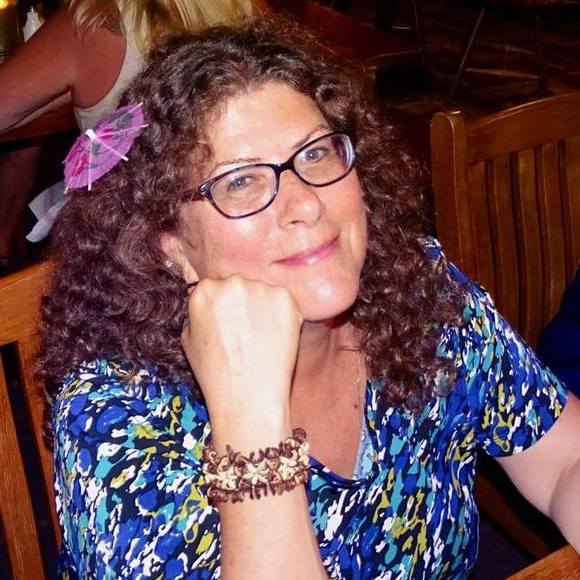 Profile Picture of Roberta Drell (@rdrell) on Poshmark