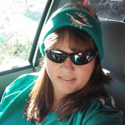 Profile Photo of Kimberly Cavanaugh (@dolphinl0v3r23) on Twitter