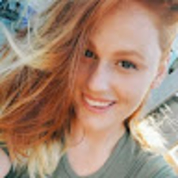 Profile Picture of Michaela Petrie (@michaelapetrie) on Poshmark