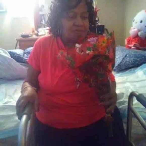 Profile Picture of Stacey Whiters (@stacey123dam) on Poshmark