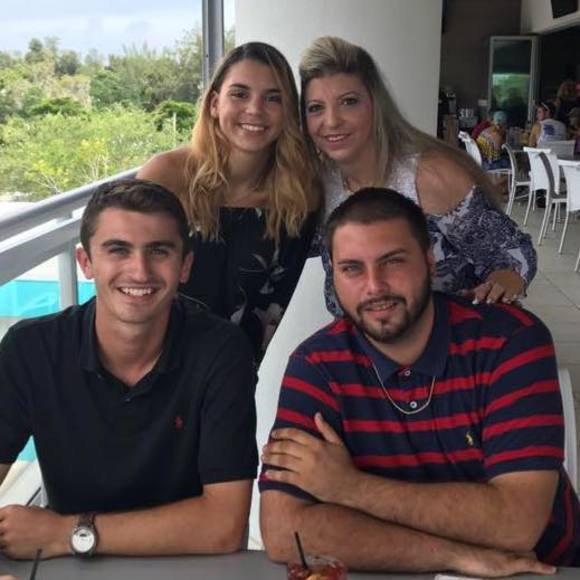 Profile Picture of Michael Halas (@michaelhalas12) on Poshmark