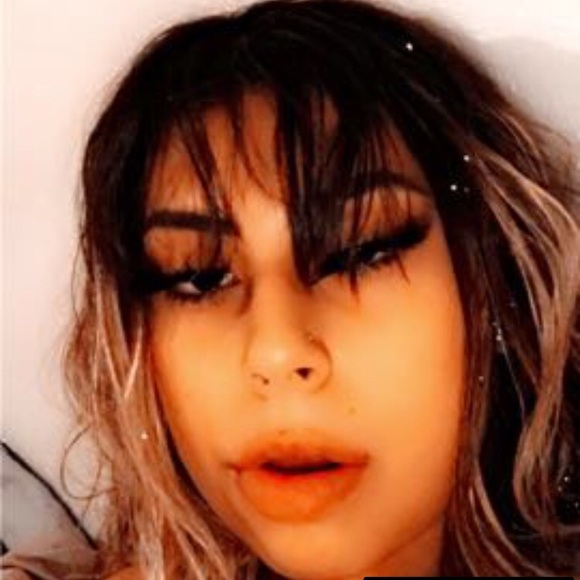 Profile Picture of Isabella Torrez (@bellatorrez07) on Poshmark
