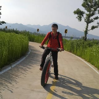 Profile Picture of 김동진 (@caruso_kim) on Instagram