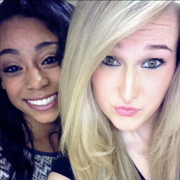 Profile Picture of Mercedz Austin (@mercedz_l) on Poshmark