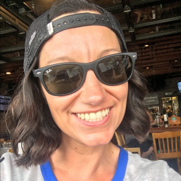 Profile Picture of Jenni Haeckel (@jennimyjenni81) on Poshmark