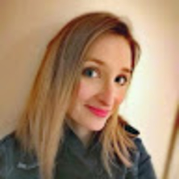 Profile Picture of Lisa-marie Julien (@lisamj1987) on Poshmark
