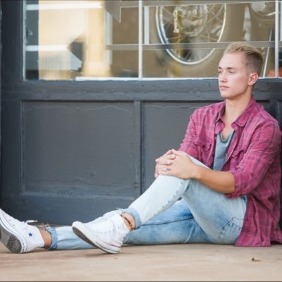 Profile Picture of Dob (@dylandobson15) on Twitter
