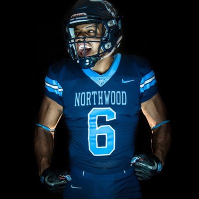 Profile Picture of Charles Williams (@6ixWood) on Twitter