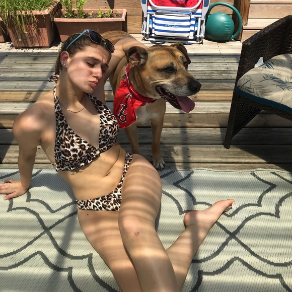 Profile Picture of Katrina Watton (@kwatton97) on Poshmark