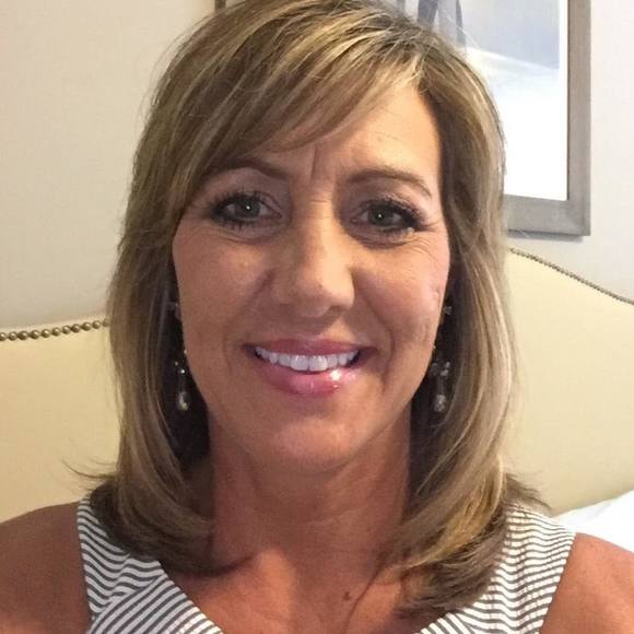Profile Picture of Jan Conwill (@jconwill) on Poshmark