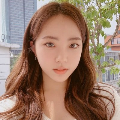 Profile Picture of Mari  💗 (@maria_kim_2001) on Twitter