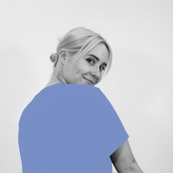 Profile Picture of Juliette Ferland (@julietteferland) on Poshmark