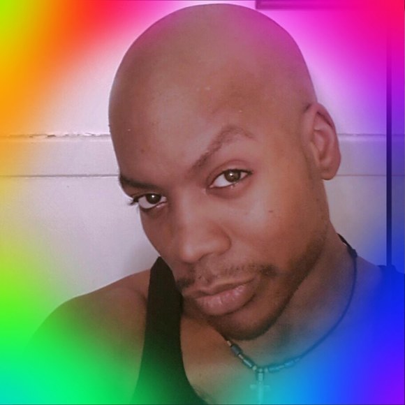 Profile Picture of Christopher May (@smitten867) on Poshmark