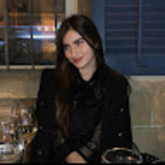 Profile Picture of Daria Meisterhans (@dmeisterhans) on Poshmark