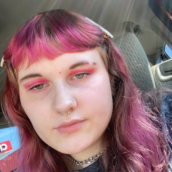 Profile Picture of Alison Birkitt (@alisonbirkitt) on Poshmark