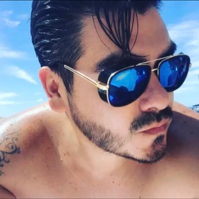 Profile Picture of Robert Arreola (@Trueborder) on Twitter