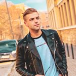 Profile Picture of Alex (@romanian_inthesky) on Instagram