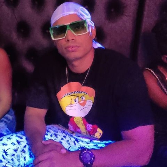 Profile Picture of Osdari Casamayor (@osdaricasamayor) on Poshmark