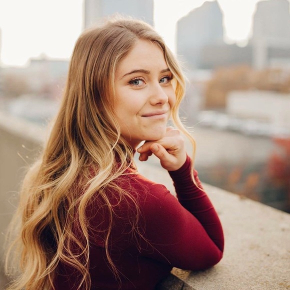 Profile Picture of Audrey Wagner (@audreywag) on Poshmark