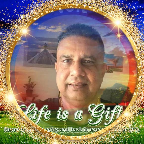 Profile Picture of Kazim Khan (@kazim_khan) on Poshmark