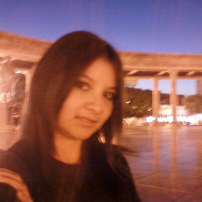 Profile Picture of Beatriz Rivas Geldis (@solunicks) on Twitter
