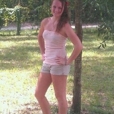 Profile Picture of Chrissy Holbrook (@Cholbrook0831) on Twitter